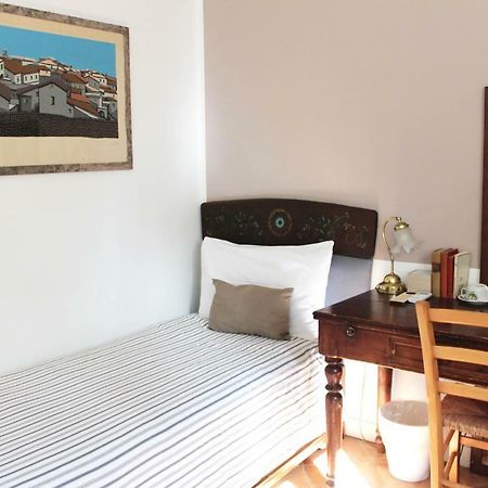 B&B Casa Chinaski มอนเดลโล ภายนอก รูปภาพ