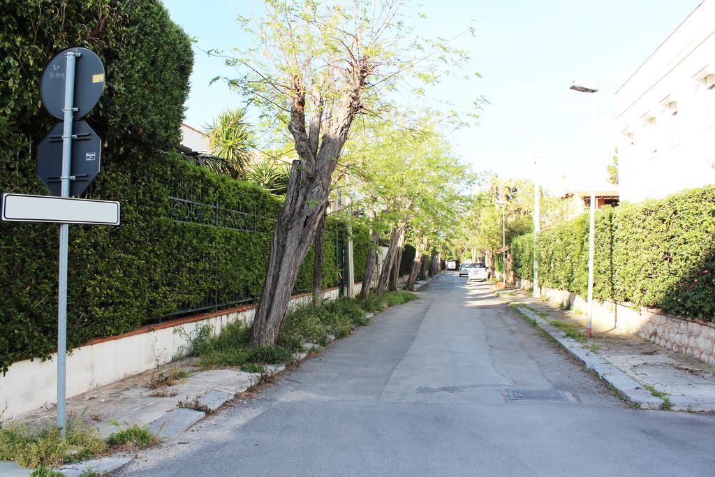 B&B Casa Chinaski มอนเดลโล ภายนอก รูปภาพ
