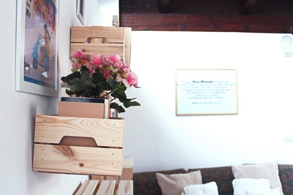 B&B Casa Chinaski มอนเดลโล ภายนอก รูปภาพ