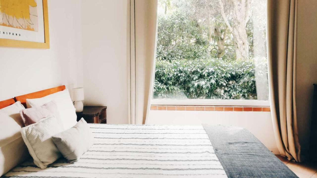 B&B Casa Chinaski มอนเดลโล ภายนอก รูปภาพ